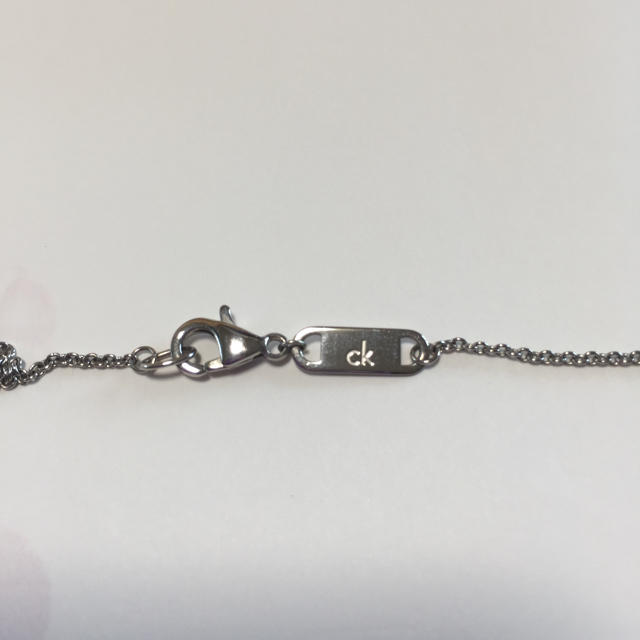 ck Calvin Klein(シーケーカルバンクライン)のカルバンクラインネックレス レディースのアクセサリー(ネックレス)の商品写真