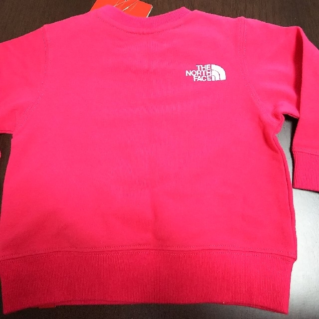 THE NORTH FACE(ザノースフェイス)の70 ローズレッド トップス キッズ/ベビー/マタニティのベビー服(~85cm)(トレーナー)の商品写真