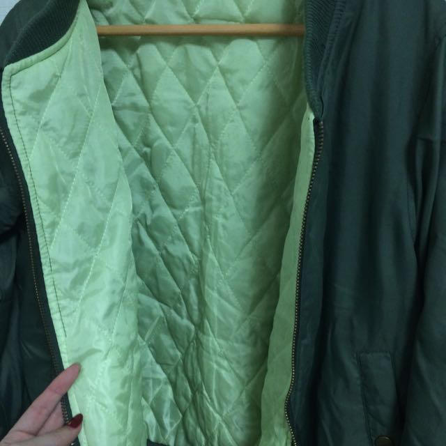 カーキ アウター レディースのジャケット/アウター(ブルゾン)の商品写真