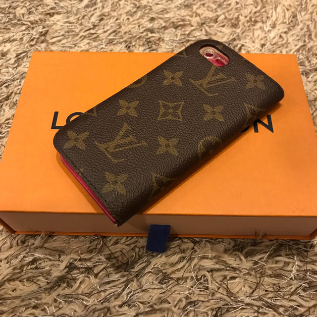 LOUIS VUITTON(ルイヴィトン)の【本日限定大幅値下げ】ルイヴィトン iphoneケース 7.8対応  スマホ/家電/カメラのスマホアクセサリー(iPhoneケース)の商品写真