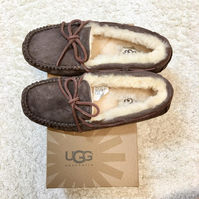 【UGG Australia】Dakota《サイズ23cm / US6》スリッポン/モカシン