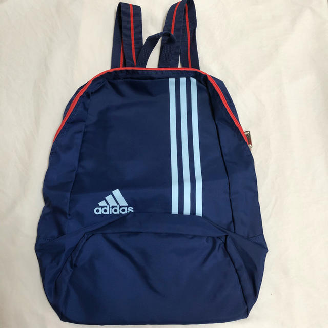 adidas(アディダス)の新品・アディダス リュック キッズ/ベビー/マタニティのこども用バッグ(リュックサック)の商品写真