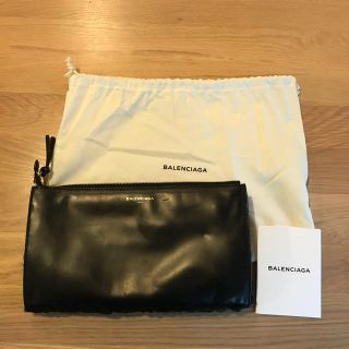 バレンシアガバッグ(BALENCIAGA BAG)の【美品】BALENCIAGAムートンファークラッチ ブラック(クラッチバッグ)