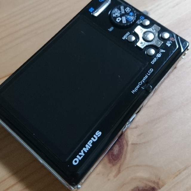 OLYMPUS(オリンパス)の値下げ☆オリンパスM1050☆水中デジカメ☆シルバー スマホ/家電/カメラのカメラ(コンパクトデジタルカメラ)の商品写真