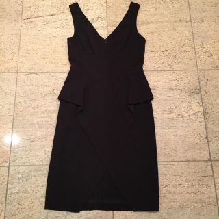 ビーシービージーマックスアズリア(BCBGMAXAZRIA)のBCBGMAXAZRIA  ペプラムワンピース★サイズ0★ブラック★ドレス★レア(ひざ丈ワンピース)