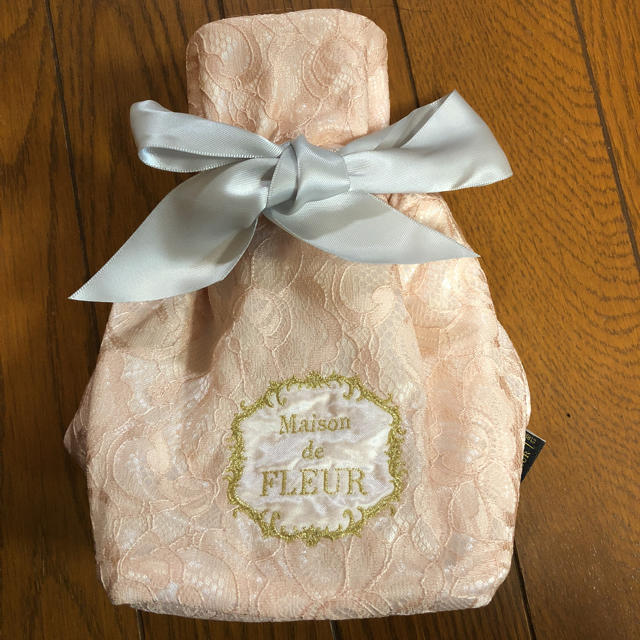 Maison de FLEUR(メゾンドフルール)のメゾンドフルール ポーチ レディースのファッション小物(ポーチ)の商品写真