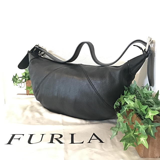 Furla(フルラ)のchicken 様 専用  FURLA フルラ ショルダーバッグ  ブラック レディースのバッグ(ショルダーバッグ)の商品写真