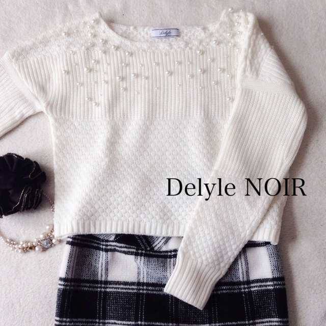 Delyle NOIR(デイライルノアール)のパール付きニット♡ レディースのトップス(ニット/セーター)の商品写真