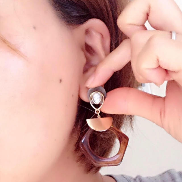 SALEラストno1505/パールビジューべっ甲ピアス  ハンドメイドのアクセサリー(ピアス)の商品写真