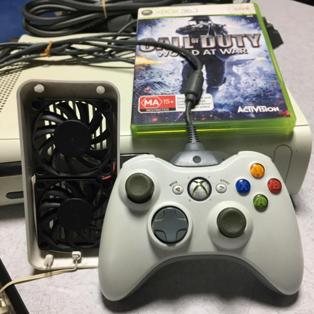 Xbox360(エックスボックス360)のXBOX360 エンタメ/ホビーのゲームソフト/ゲーム機本体(家庭用ゲーム機本体)の商品写真