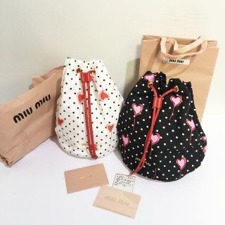 ミュウミュウ(miumiu)の新品 miumiu マドラス ハートプリント 巾着バッグ　白(その他)