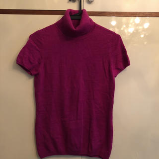 ユニクロ(UNIQLO)のUNIQLOタートルネック半袖セーター 濃ピンク M(ニット/セーター)