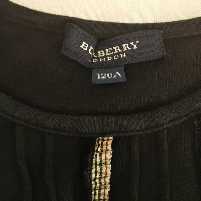 BURBERRY(バーバリー)のBURBERRYバーバリー トップス 120 キッズ/ベビー/マタニティのキッズ服女の子用(90cm~)(Tシャツ/カットソー)の商品写真