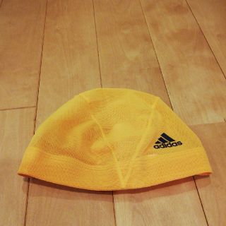 アディダス(adidas)のジュニアスイムキャップ(マリン/スイミング)