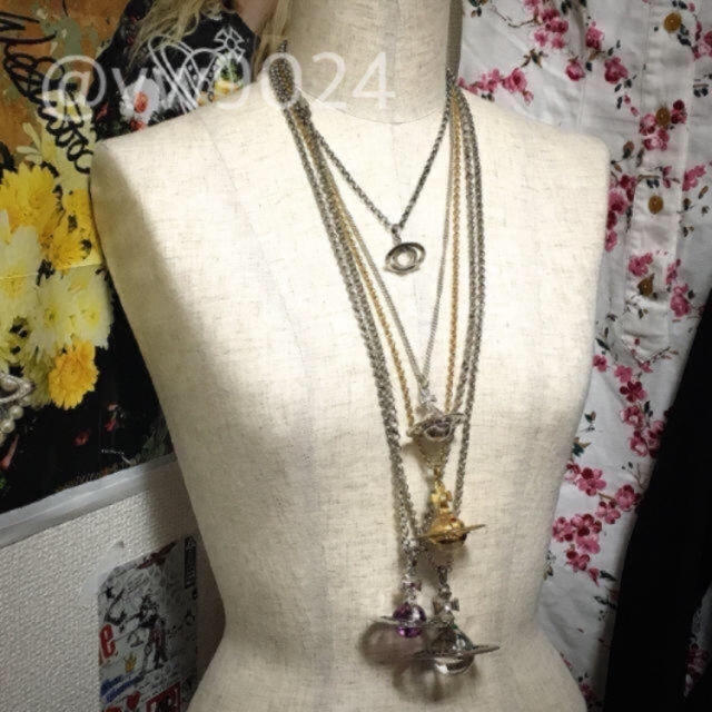 Vivienne Westwood(ヴィヴィアンウエストウッド)の再出品✨ ニュースモールオーブネックレス ゴールド レディースのアクセサリー(ネックレス)の商品写真