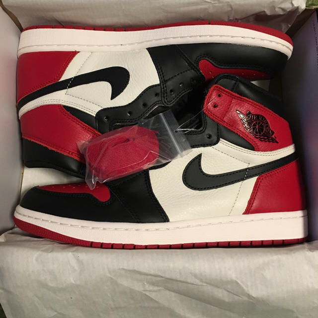 NIKE(ナイキ)の27.5cm NIKE AIR JORDAN 1 RETRO BRED TOE メンズの靴/シューズ(スニーカー)の商品写真