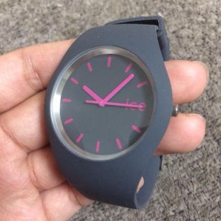 アイスウォッチ(ice watch)のice watch グレー×ピンク(腕時計)