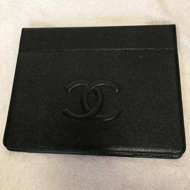 CHANEL(シャネル)の◆レア品◆ CHANEL シャネル キャビアスキン iPadケース レディースのファッション小物(その他)の商品写真