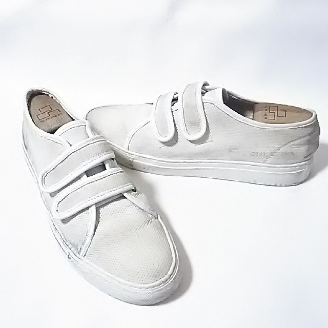 COMMON PROJECTS(コモンプロジェクト)の定4万名作!コモンプロジェクト高級イタリア製ベルクロスニーカー白  メンズの靴/シューズ(スニーカー)の商品写真