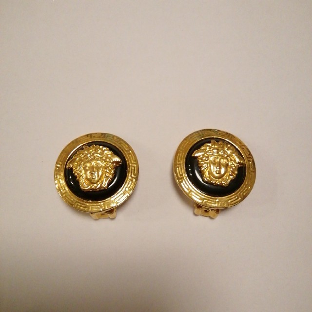 versace イヤリング pn-cikarang.go.id