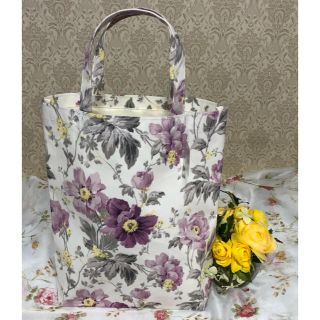 ローラアシュレイ(LAURA ASHLEY)のローラアシュレイ❤️【新品】花柄のトートバッグ(トートバッグ)