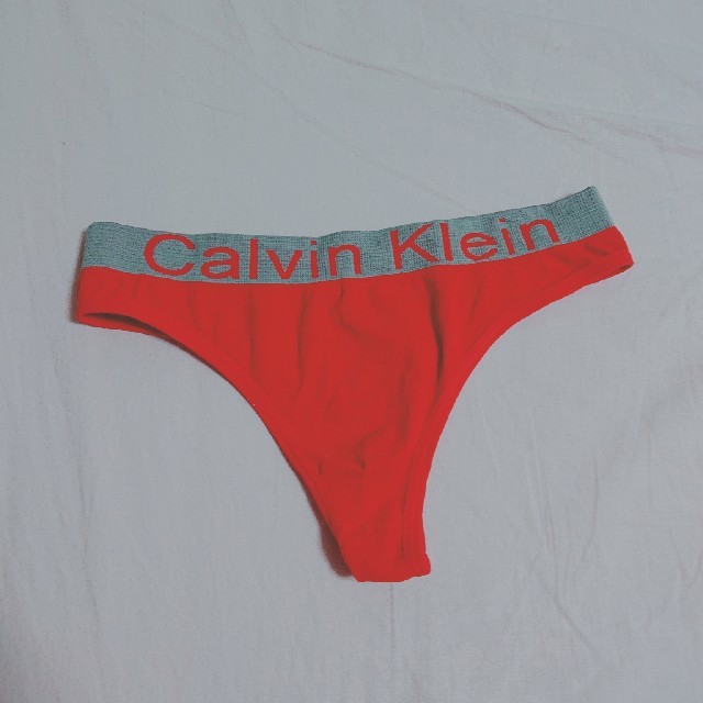 Calvin Klein(カルバンクライン)のCalvin Klein ソング Tバック パンツ レディースの下着/アンダーウェア(ショーツ)の商品写真