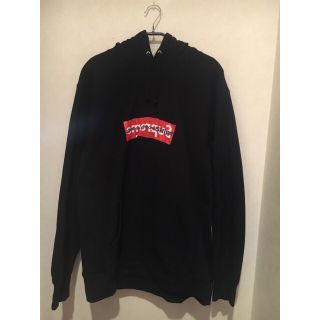 シュプリーム(Supreme)のシュプリーム  ギャルソン ボックスロゴ(パーカー)