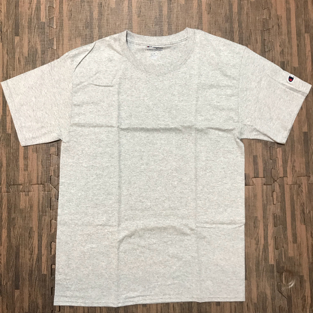 Champion(チャンピオン)の新品未使用 チャンピオン 無地Tシャツ 6oz 白M メンズのトップス(Tシャツ/カットソー(半袖/袖なし))の商品写真