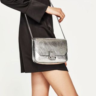 ザラ(ZARA)のチェーンバッグ(ショルダーバッグ)