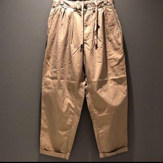 ビームス(BEAMS)の新品未使用 完売 今季 BEAMS SSZ BERRY 2P TROUSERS(チノパン)