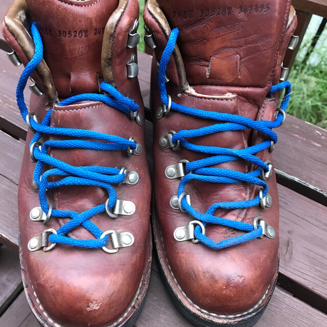 Danner(ダナー)の【値下げ】ダナー マウンテンライト 黒タグ ゴアテックス 7 1/2EE メンズの靴/シューズ(ブーツ)の商品写真