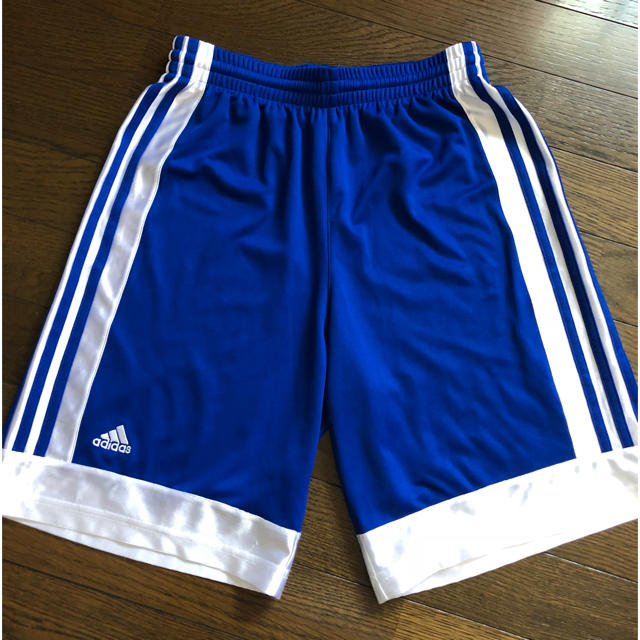 adidas(アディダス)のadidas アディダスハーフパンツ  160 キッズ/ベビー/マタニティのキッズ服男の子用(90cm~)(パンツ/スパッツ)の商品写真