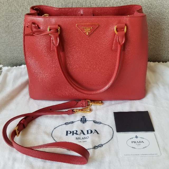 PRADA トート　20210319