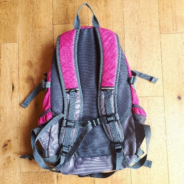 Coleman(コールマン)のコールマン　リュック　ピンク レディースのバッグ(リュック/バックパック)の商品写真