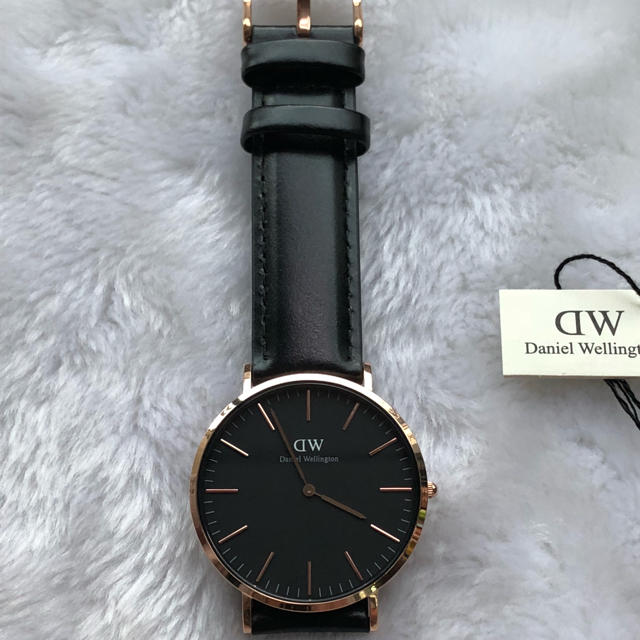 Daniel Wellington(ダニエルウェリントン)のダニエルウェリントン 腕時計 40MM ローズゴールド お値下げ‼️ メンズの時計(腕時計(アナログ))の商品写真