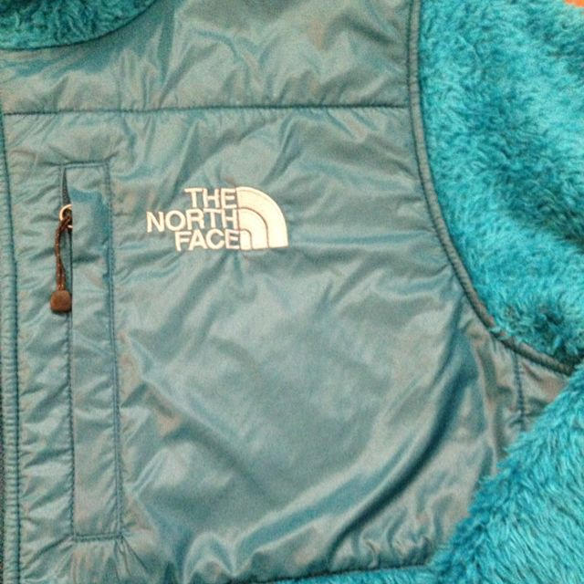 THE NORTH FACE(ザノースフェイス)のノースフェイス フリースM美品 レディースのジャケット/アウター(ブルゾン)の商品写真