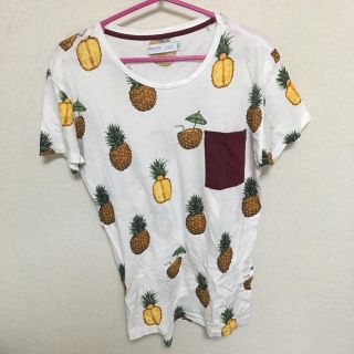 ベルシュカ(Bershka)のベルシュカ パイナップルプリント総柄ポケットTシャツ(Tシャツ/カットソー(半袖/袖なし))