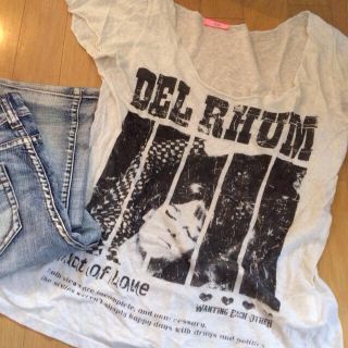 デイシーミー(deicy me)のロックTシャツ(Tシャツ(半袖/袖なし))