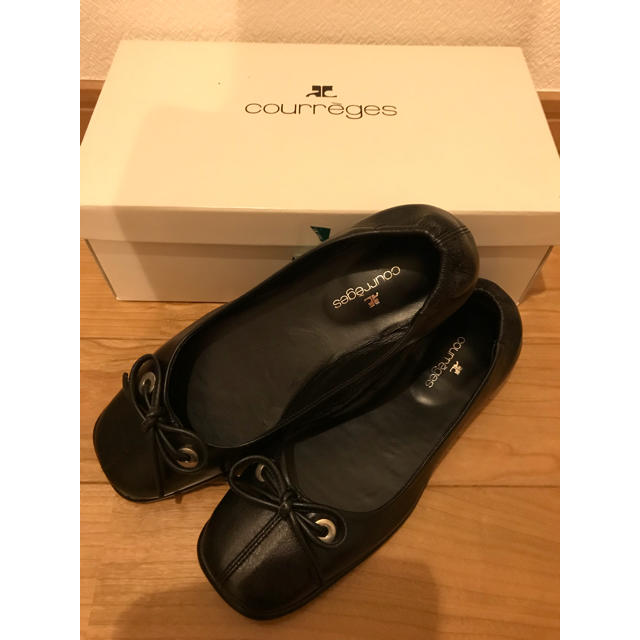 Courreges(クレージュ)のCourreges 靴 黒 22cm 未使用 レディースの靴/シューズ(ハイヒール/パンプス)の商品写真