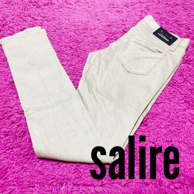 salire(サリア)のsalire パンツ レディースのパンツ(カジュアルパンツ)の商品写真