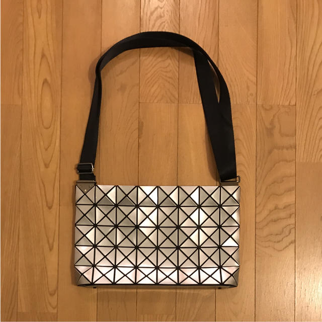 最終値下げBAOBAO ISSEY MIYAKE ショルダーバッグイッセイミヤケ