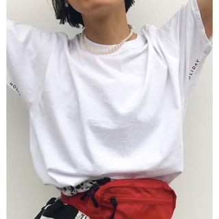 ホリデイ(holiday)のholiday Tシャツ(Tシャツ(半袖/袖なし))