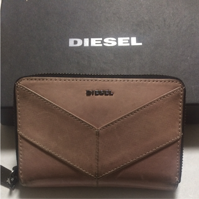 DIESEL(ディーゼル)のDIESEL 財布 中古品 レディースのファッション小物(財布)の商品写真