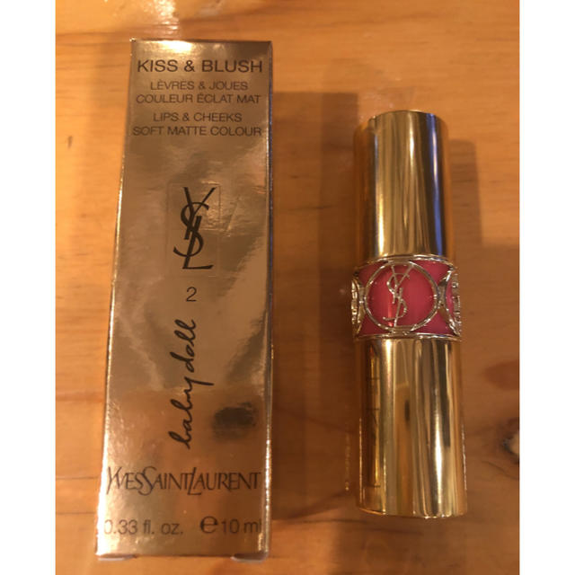 Yves Saint Laurent Beaute(イヴサンローランボーテ)のイヴ・サンローラン キッス&ブラッシュ 美品 コスメ/美容のベースメイク/化粧品(口紅)の商品写真