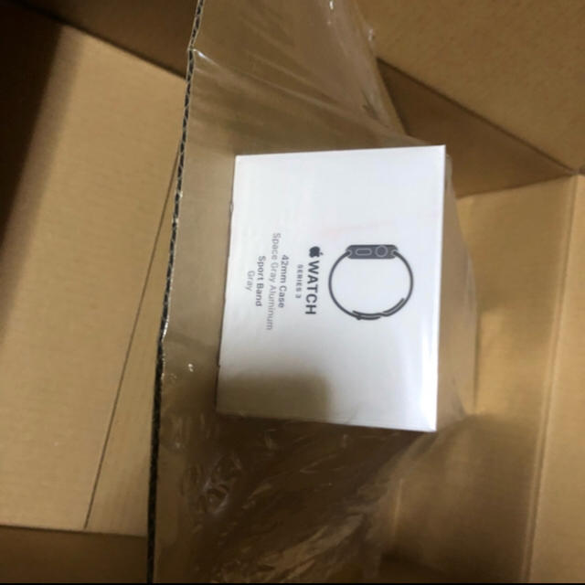 Apple Watch(アップルウォッチ)の緊急値下げ未開封新品Apple Watch Series 3（GPS）42mm  メンズの時計(腕時計(デジタル))の商品写真