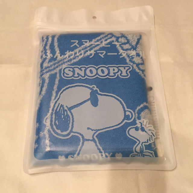 SNOOPY(スヌーピー)のスヌーピー ふんわりサマータオル LAWSON 青 エンタメ/ホビーのアニメグッズ(タオル)の商品写真