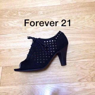 フォーエバートゥエンティーワン(FOREVER 21)の黒 ブーティ Forever21(ハイヒール/パンプス)