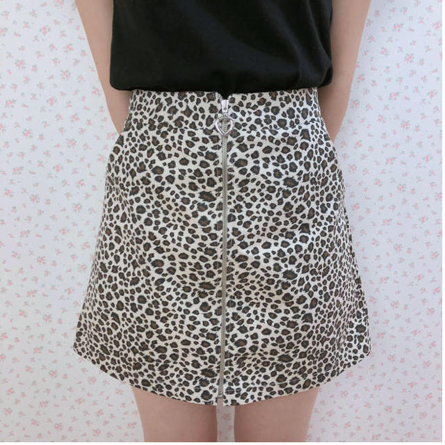 Honey Cinnamon(ハニーシナモン)のレオパード台形スカート レディースのスカート(ミニスカート)の商品写真