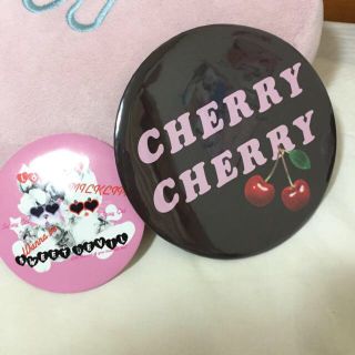 ケイティー(Katie)のKatie CHERRY 缶バッジ(ブローチ/コサージュ)