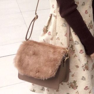 ダズリン(dazzlin)のダズリン フェイクファーフラップBAG(ショルダーバッグ)